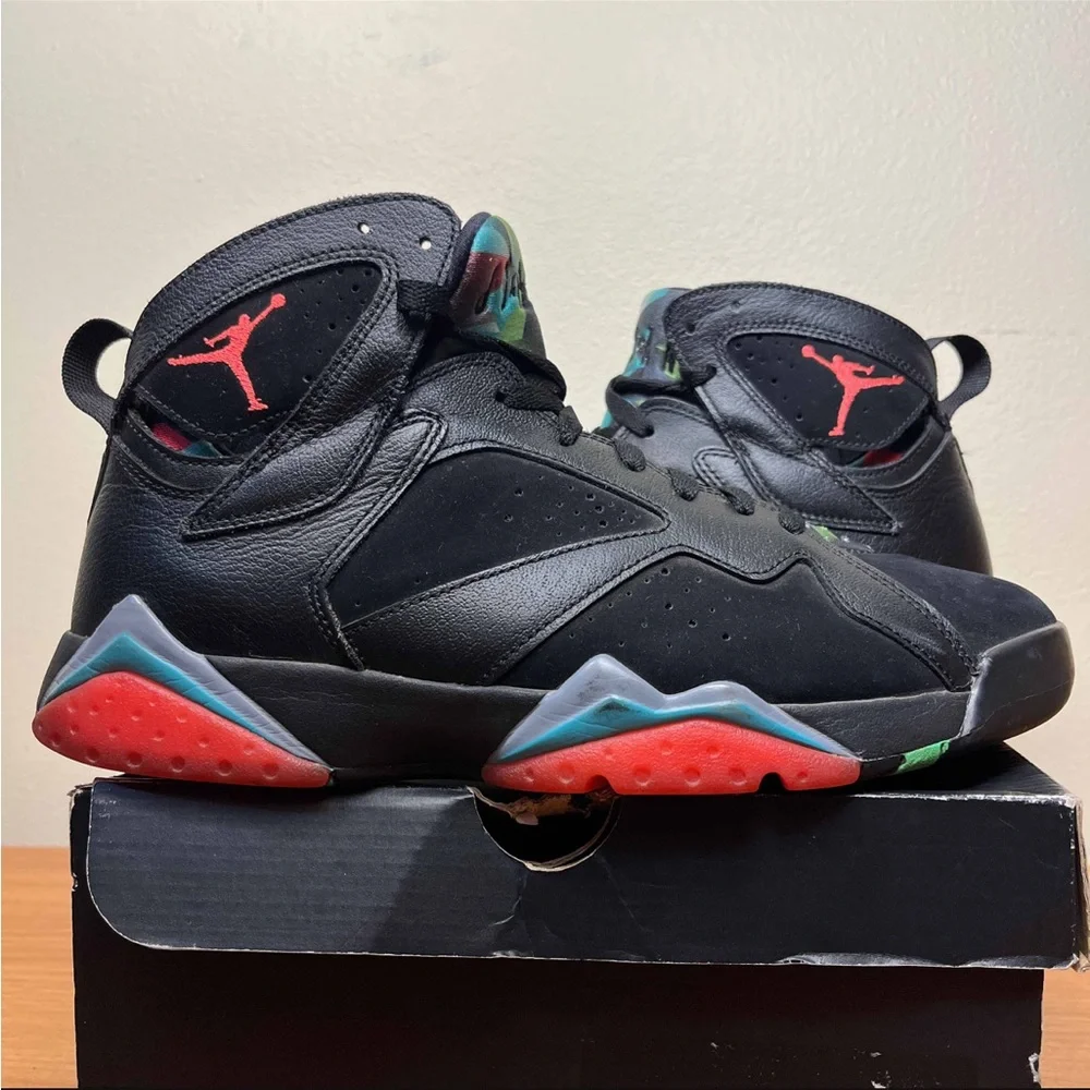Jordan 7 30th Barcelona Nights - Picture 1 of 10